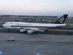 B747 - SINGAPORE AIRLINES - taxiing.JPG